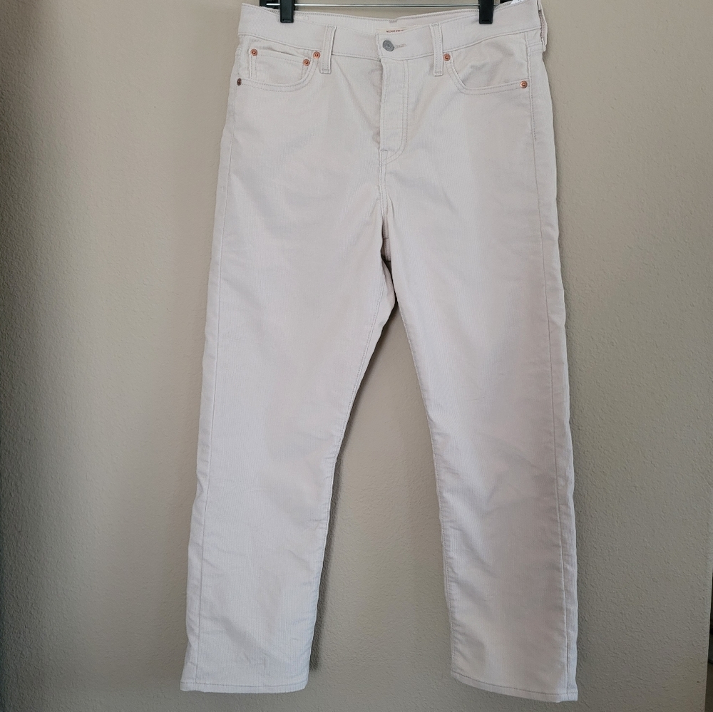 Levi's Wedgie Straight Ivory Corduroy High-Rise Cropped Pants - Picture 4 of 9